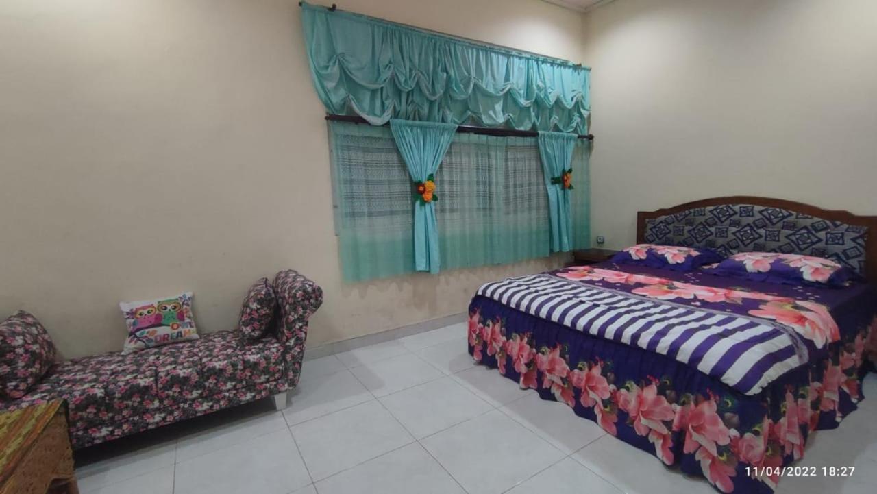 D-Rima Homestay Ruteng Exterior photo