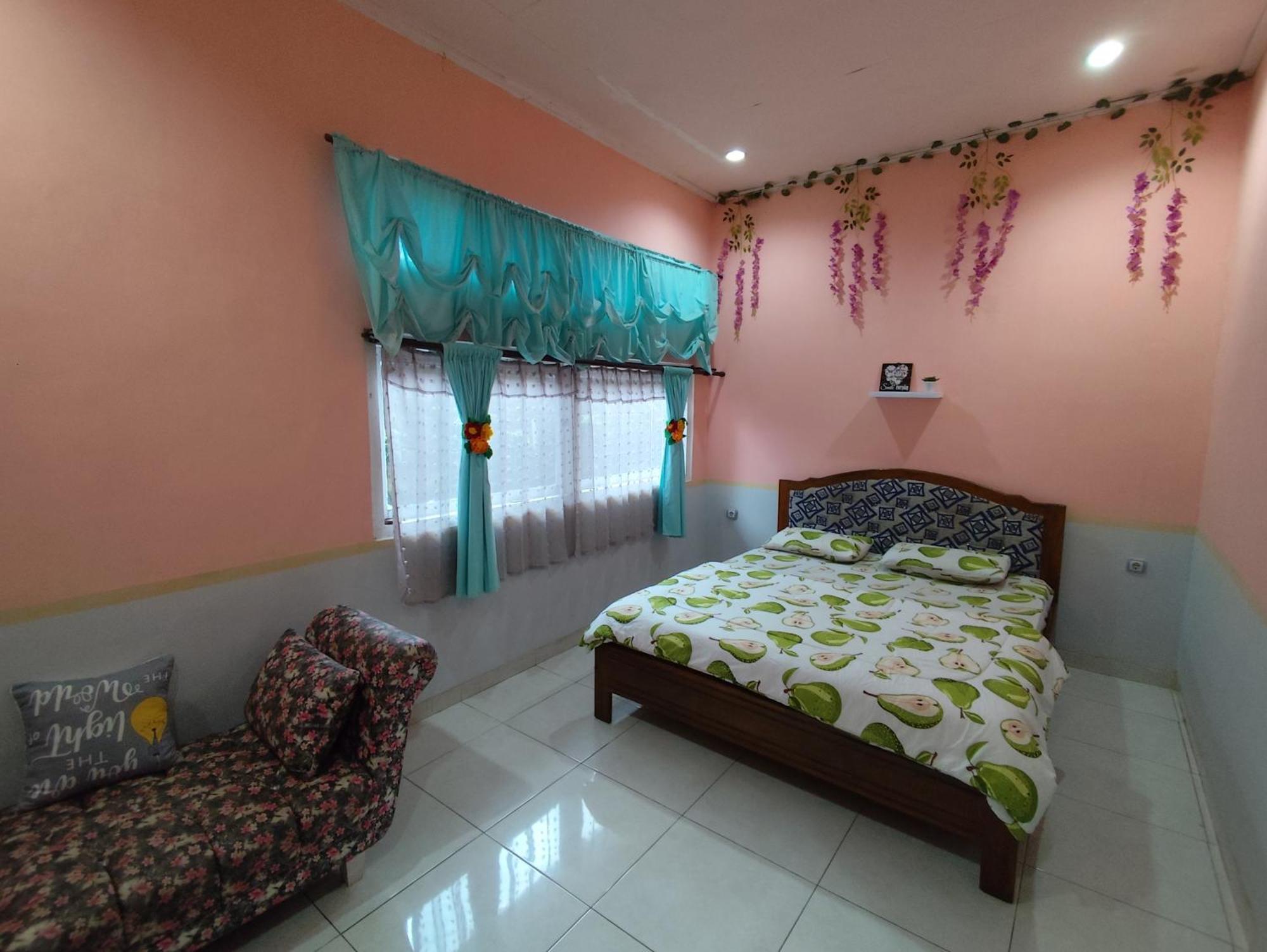 D-Rima Homestay Ruteng Exterior photo